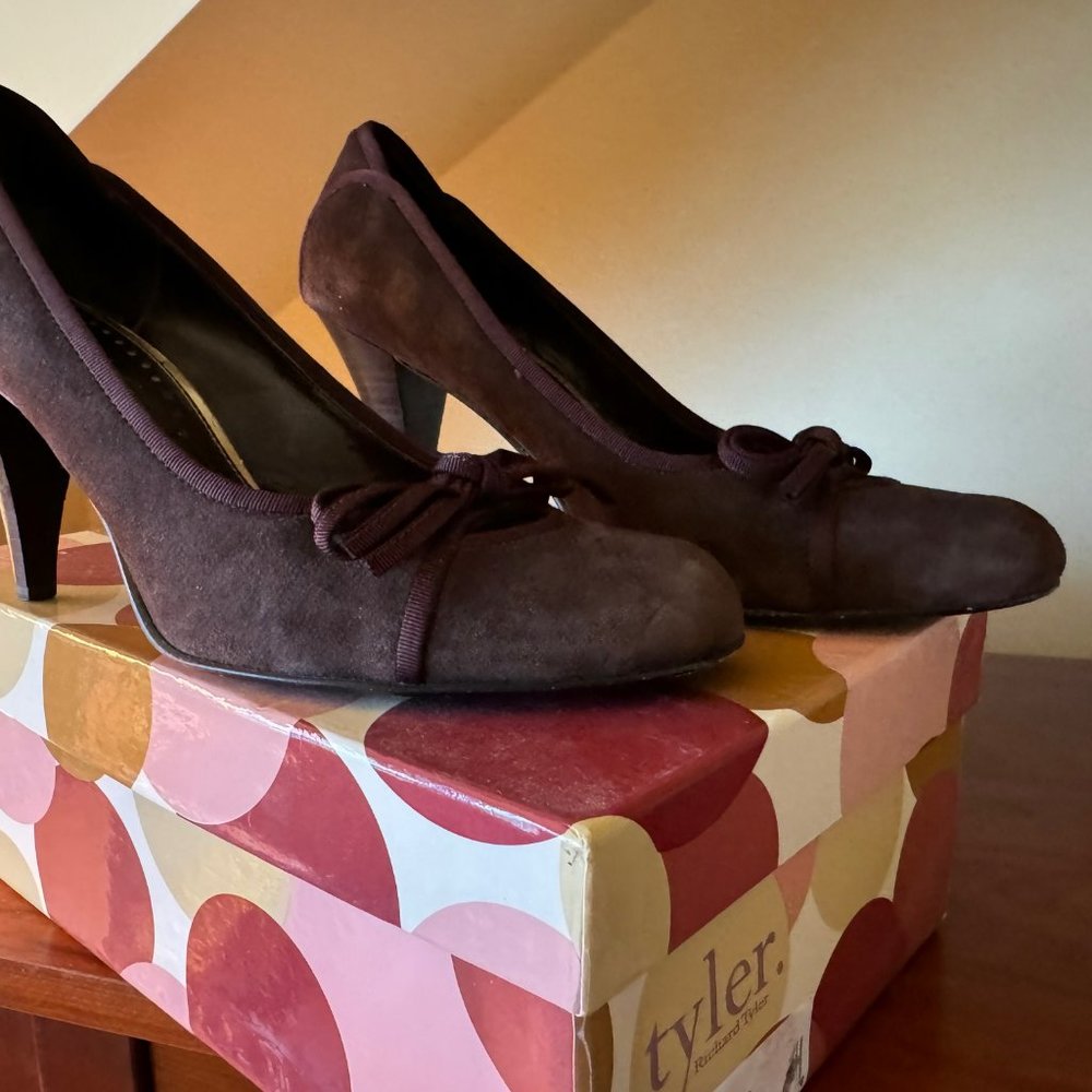 Richard Tyler Brown Suede Heels